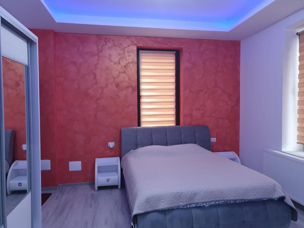 Cazare Gallamar Birlad Ngoại thất bức ảnh